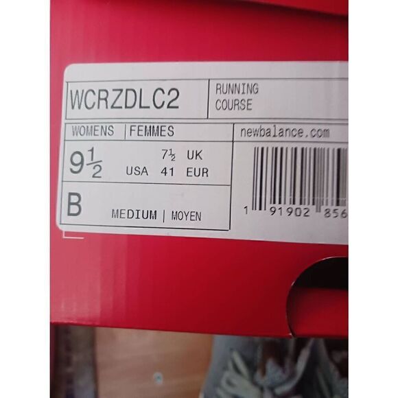 New balance women's 9.5 B woven running course - Picture 6 of 6